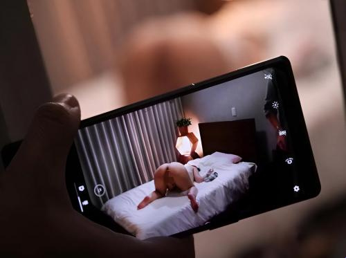 Mengintip kakak ipar yang sedang masturbasi lalu