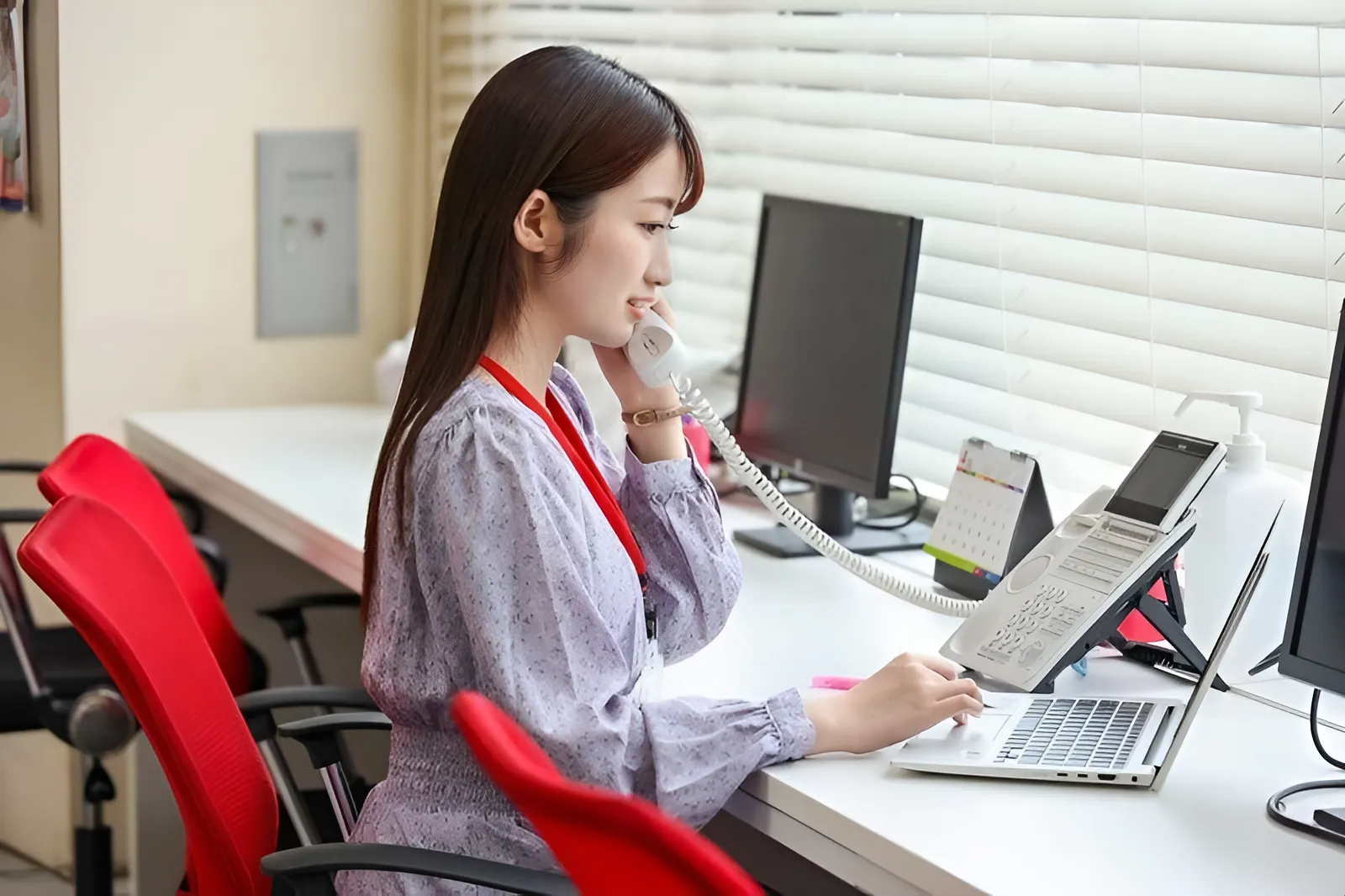 SDJS-207 Một ngày làm việc của em Tsukino Saito